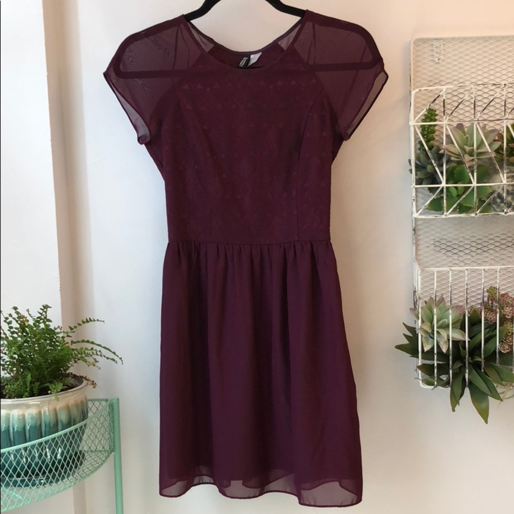 Short sleeve maroon mini dress